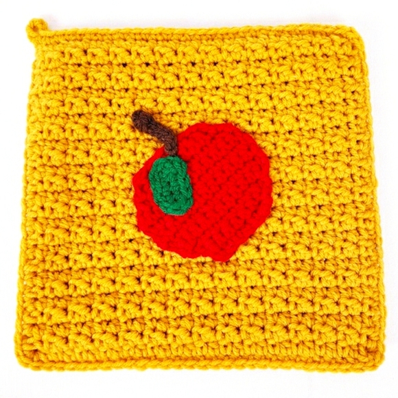 NWOT 4 Crocheted Eaten Apple Kitchen Potholders - Picture 2 of 5